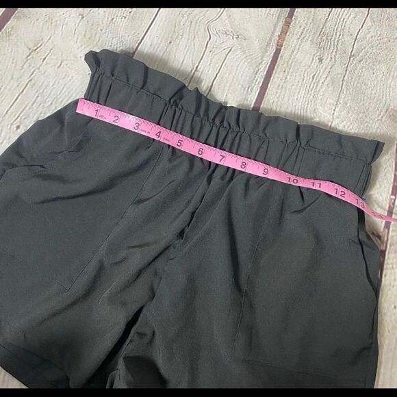 🔮 SHEIN | Elastic Waist Shorts - Picture 2 of 4